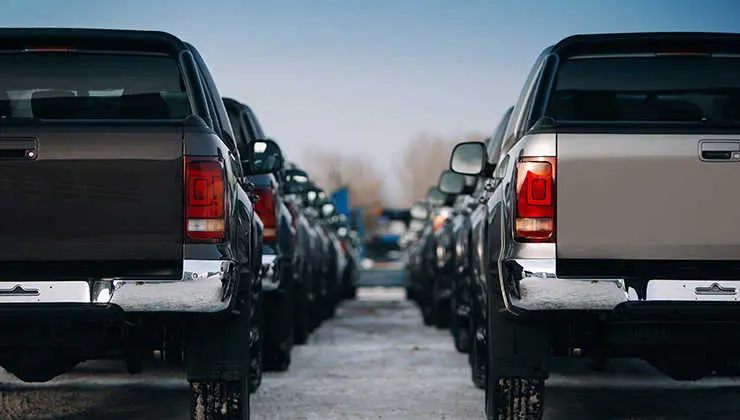 7 ค่าใช้จ่ายที่มาพร้อมกับการซื้อรถคันแรก